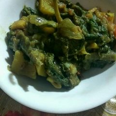 Bengan palak alu ki sabzi A picture of Bengan palak alu ki sabzi.