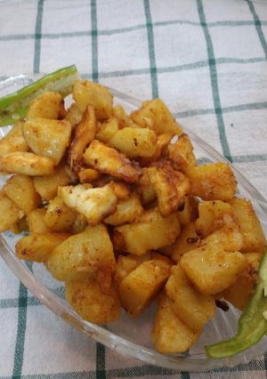 A picture of Aloo varat vale.