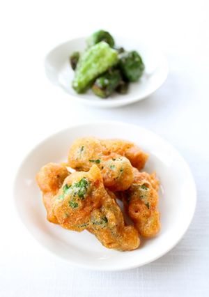 A picture of Spanish Vegetables [Fried Padrón Peppers].