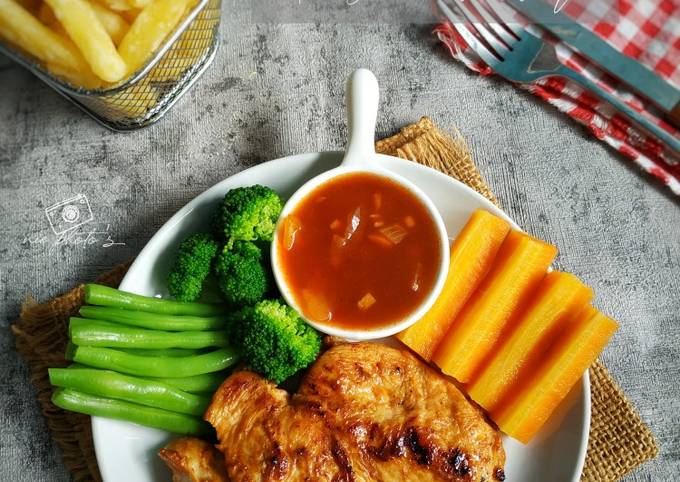 Bagaimana Menyiapkan Chicken Steak with sauce barbeque Anti Gagal