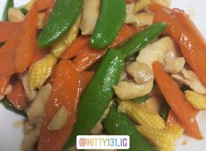 Foto resep Tumis ayam fillets with 3 warna sayur