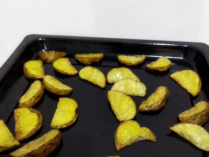 Cara Gampang Menyiapkan Potato wedges (kentang panggang) yang Enak