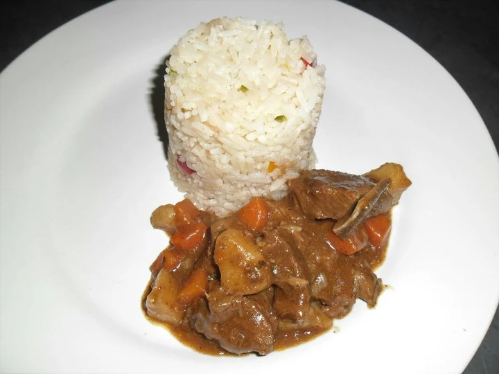 Easy Steps to Make Beef stew with Savoury Rice the  Makes Drooling Tasty