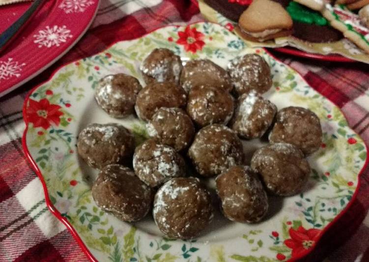 Honey Ginger Bourbon Balls Honey Ginger Bourbon Balls