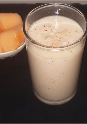 A picture of Banana and Muskmelon shake.