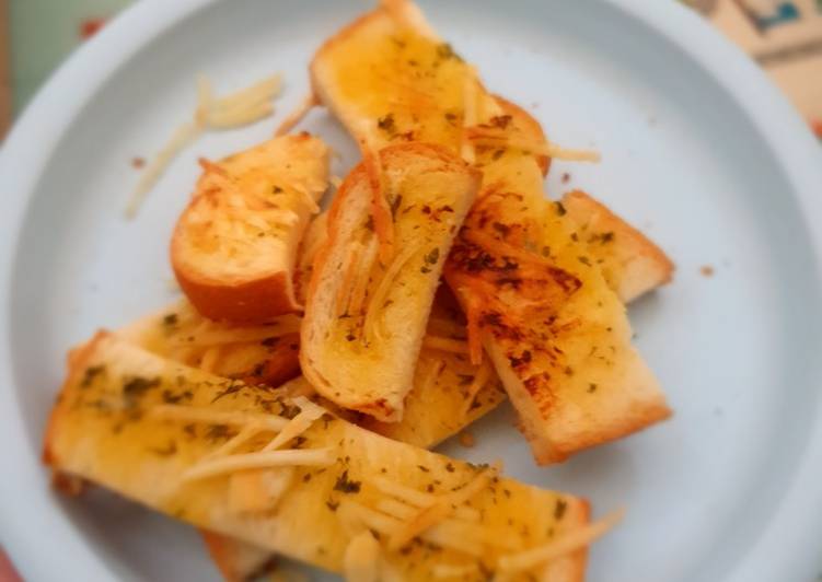 Cara Gampang Membuat Garlic Cheese Bread Anti Gagal