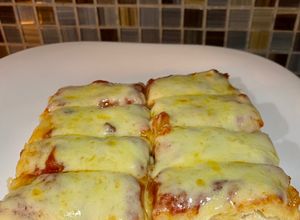 Una foto de Pizza casera con muzzarella