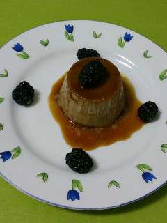 Una foto de Flan de mora