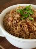 Arroz con cebolla y tocineta (bacon - tocino)