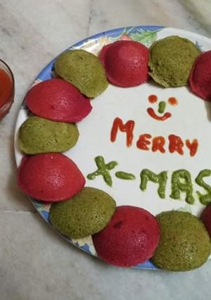 A picture of Red green healthy idlis.