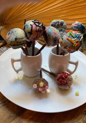 Une photo de 🍭Popcakes 🍡festival 🍢de couleurs 🪁🍥