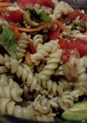 Una foto de Ensalada con tirabuzones