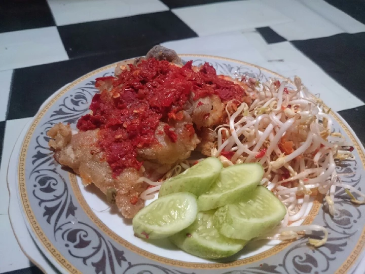 Cara Mudah Membikin Resep Ayam Geprek Crispy yang Uenak Anti Ribet, Bisa Manjain Lidah