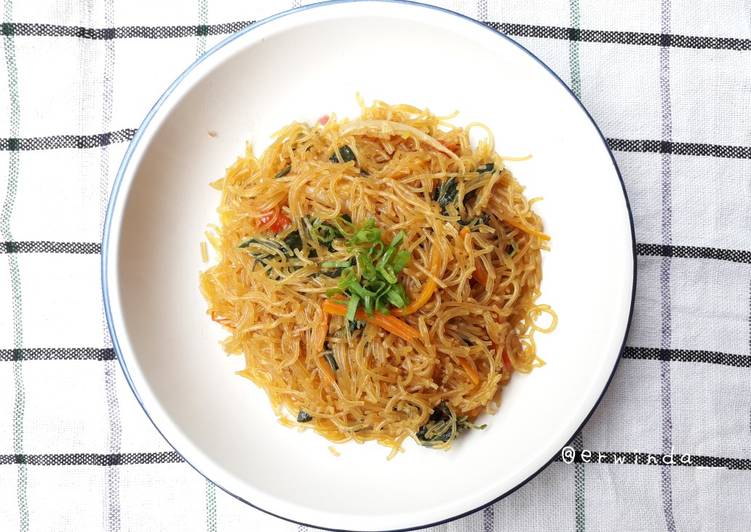 Japchae (bihun ala Korea)