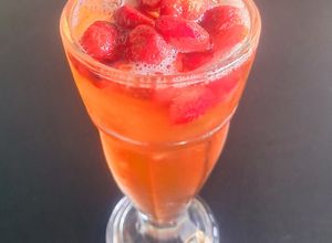 Hình của món Trà dâu tây.