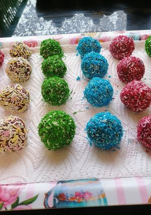 Színes-kókusz golyó recept fotója