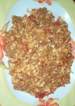 A picture of Egg minced meat curry.
