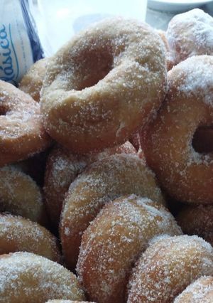 Una foto de Berlinesas/Rosquitas fáciles. Sin huevo ni leche y poca manteca