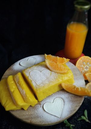 નો બેક ઓરેન્જ મૂઝ કેક (No bake Orange Mousse Cake Recipe In Gujarati) રેસીપી મુખ્ય ફોટો