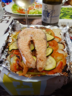 Una foto de Salmón en papillote