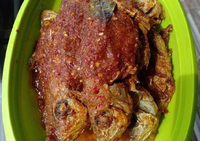 Balado Ikan ekor kuning