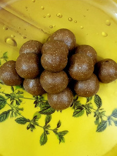 வால்நட் லட்டு செய்முறை முக்கிய புகைப்படம்