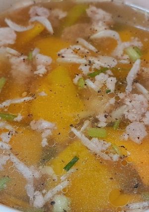 Hình của món Canh bí đỏ thịt vai xay nấu con ruốc.