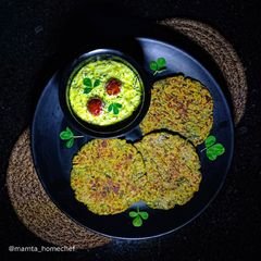 A picture of Methi Biscuit Bhakri.