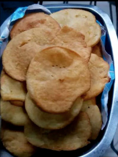 Una foto de Torta fritas😋😍