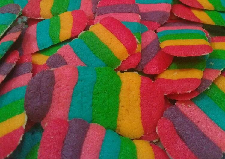Lidah Kucing Pelangi (Rainbow Cat's Tongue Cookies)