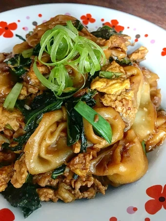 Langkah Mudah untuk Membuat Resep  Pangsit Goreng (Tumis Pangsit) yang Lezat Sekali, Lezat