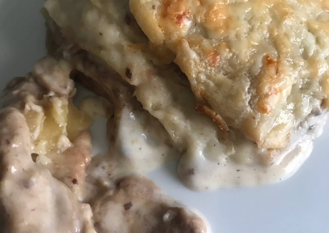 “Lasaña” con restos de carne de casa