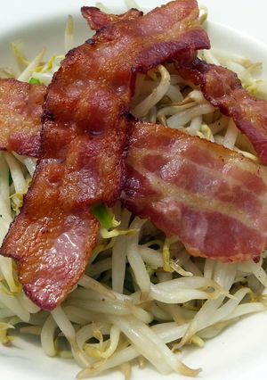 A picture of Bean Sprouts With Crispy Bacon.