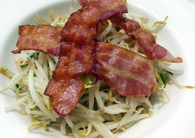 Simple Way to Make Award-winning Bean Sprouts With Crispy Bacon