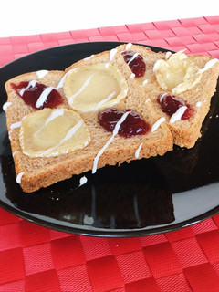 Una foto de Tostadas de queso de Cabra