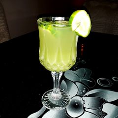 A picture of Cucumber and ginger juices.
