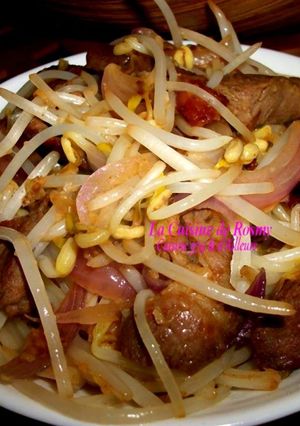 Une photo de Porc Sauté au Germe de Soja (pousse de haricot mango)