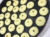 الغريبه