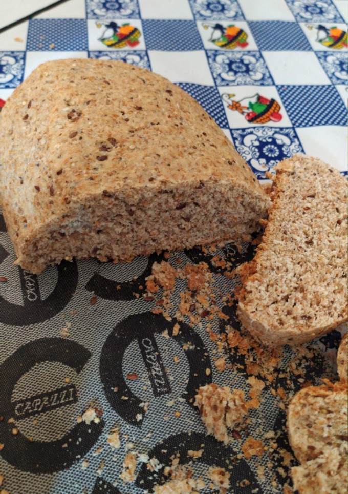 Una foto de Pan Integral con semillas