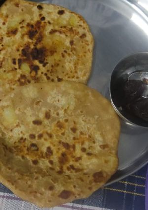 A picture of Aloo ka paratha.