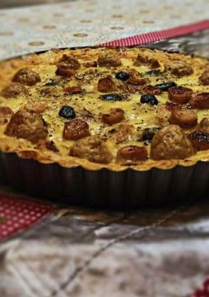 চিজী পিৎজা(Cheesy Pizza Recipe in Bengali) রেসিপির প্রধান ছবি