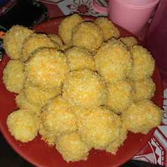 Bola pisang crispy lumer coklat রেসিপির প্রধান ছবি
