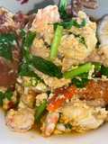 ปูนิ่ม และ กุ้ง ผัดไข่