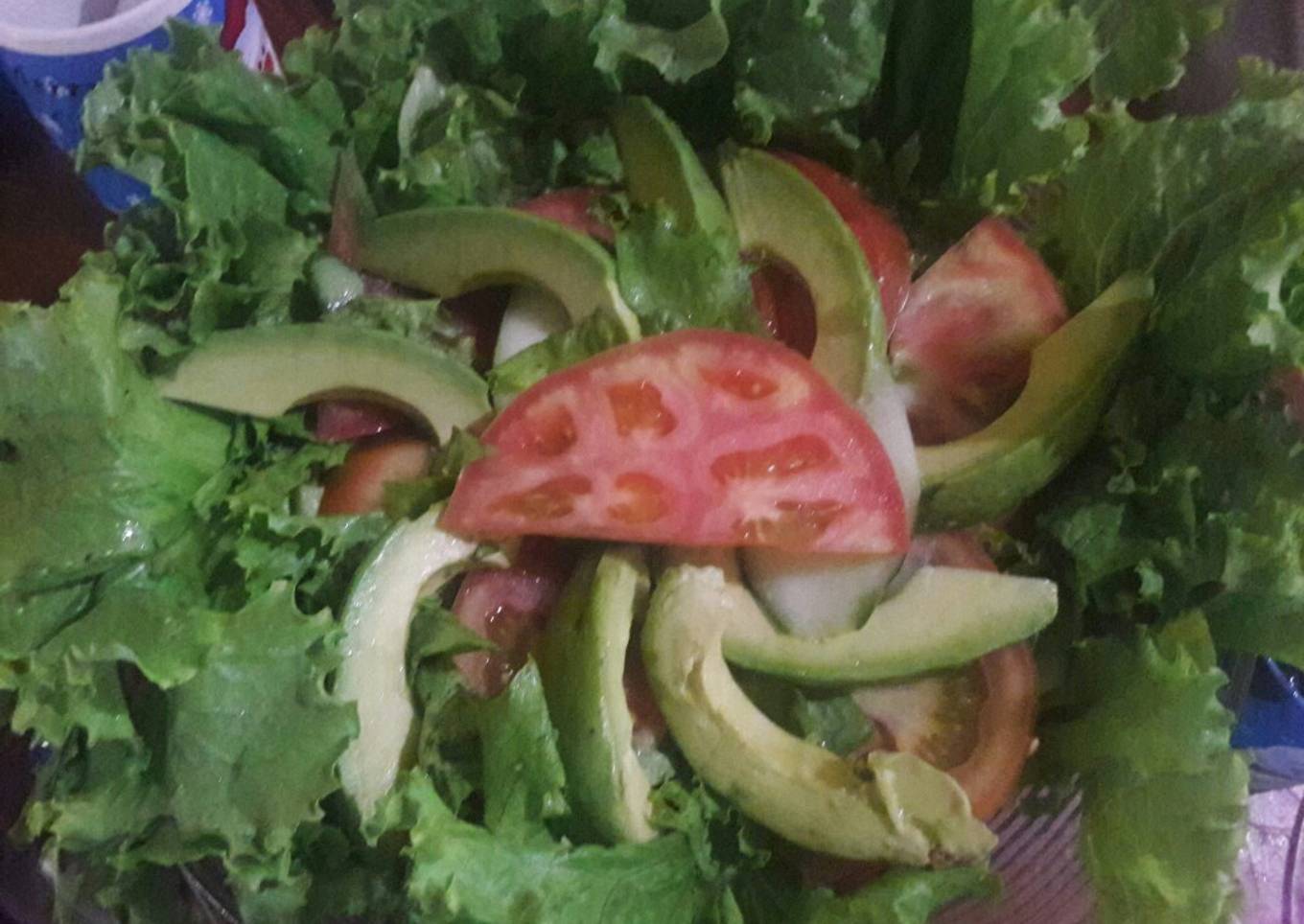 Ensalada verde con aguacate