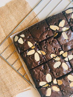 Foto resep Fudgy Brownies with Shiny Crust
