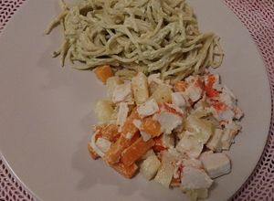 Una foto de Ensalada de Surimi 🍣