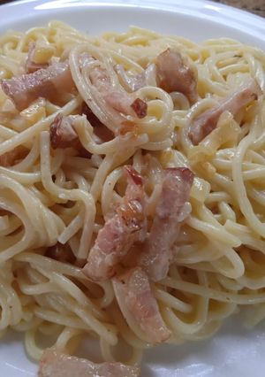 Una foto de Carbonara con queso crema