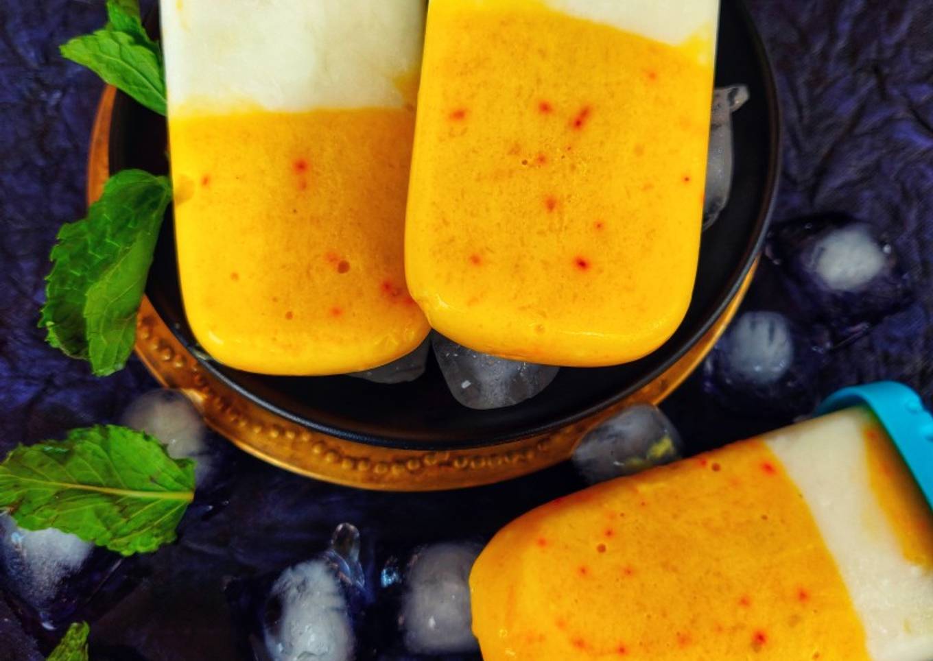 Mango popsicles