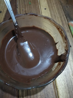 Una foto de Ganache de chocolate amargo