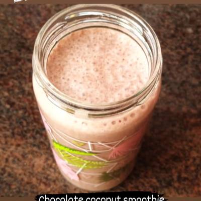 Chocolate coconut smoothie ?? Recipe by kay - Cookpad